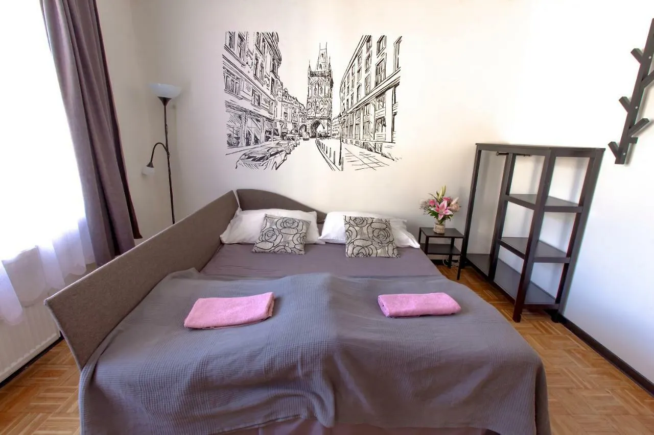 Mai Bohemia Hostel And Apartment Praga
